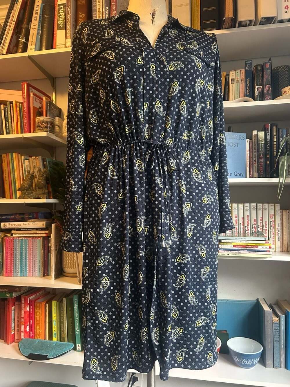 Jones New York Navy Blue and Yellow Paisley Print Drawstring Waist Shirt Dress